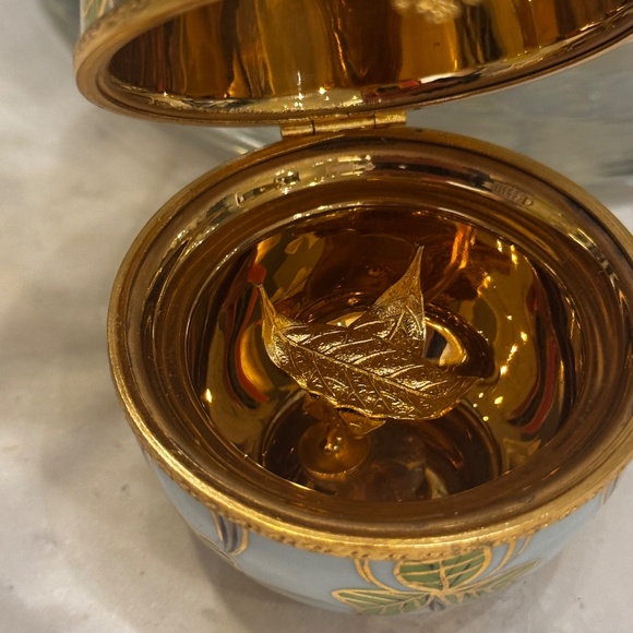 Limoges Fabergé Large Imperial Surprise Egg 24K Gold Accents Signed & Numbered - Picture 11 of 16